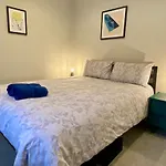 Stylish Modern Apartments Near Parks & Centre